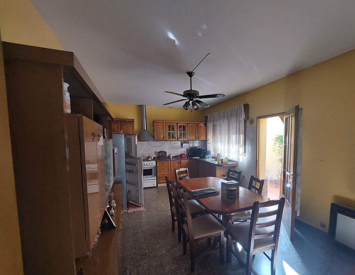 CASA EN VENTA CENTRO DE SANTA ROSA DE CALAMUCHITA- IDEAL PROYECTO COMERCIAL