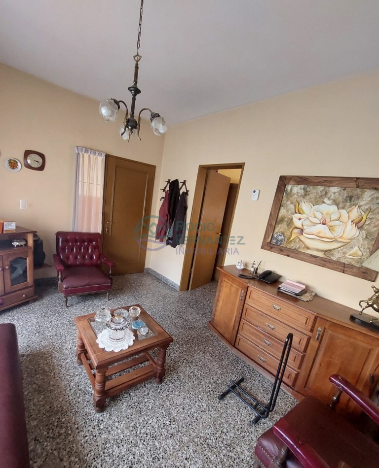 CASA EN VENTA CENTRO DE SANTA ROSA DE CALAMUCHITA- IDEAL PROYECTO COMERCIAL
