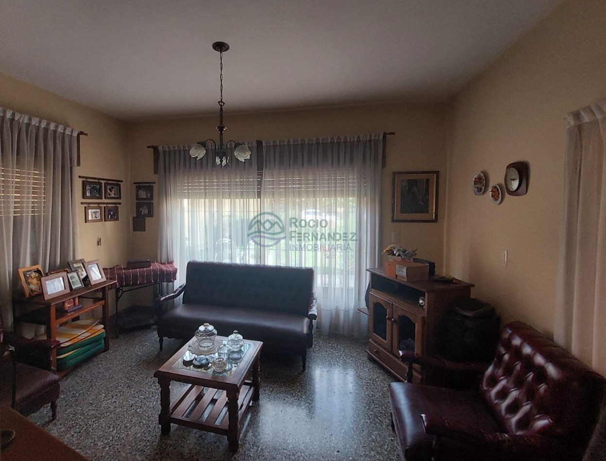 CASA EN VENTA CENTRO DE SANTA ROSA DE CALAMUCHITA- IDEAL PROYECTO COMERCIAL